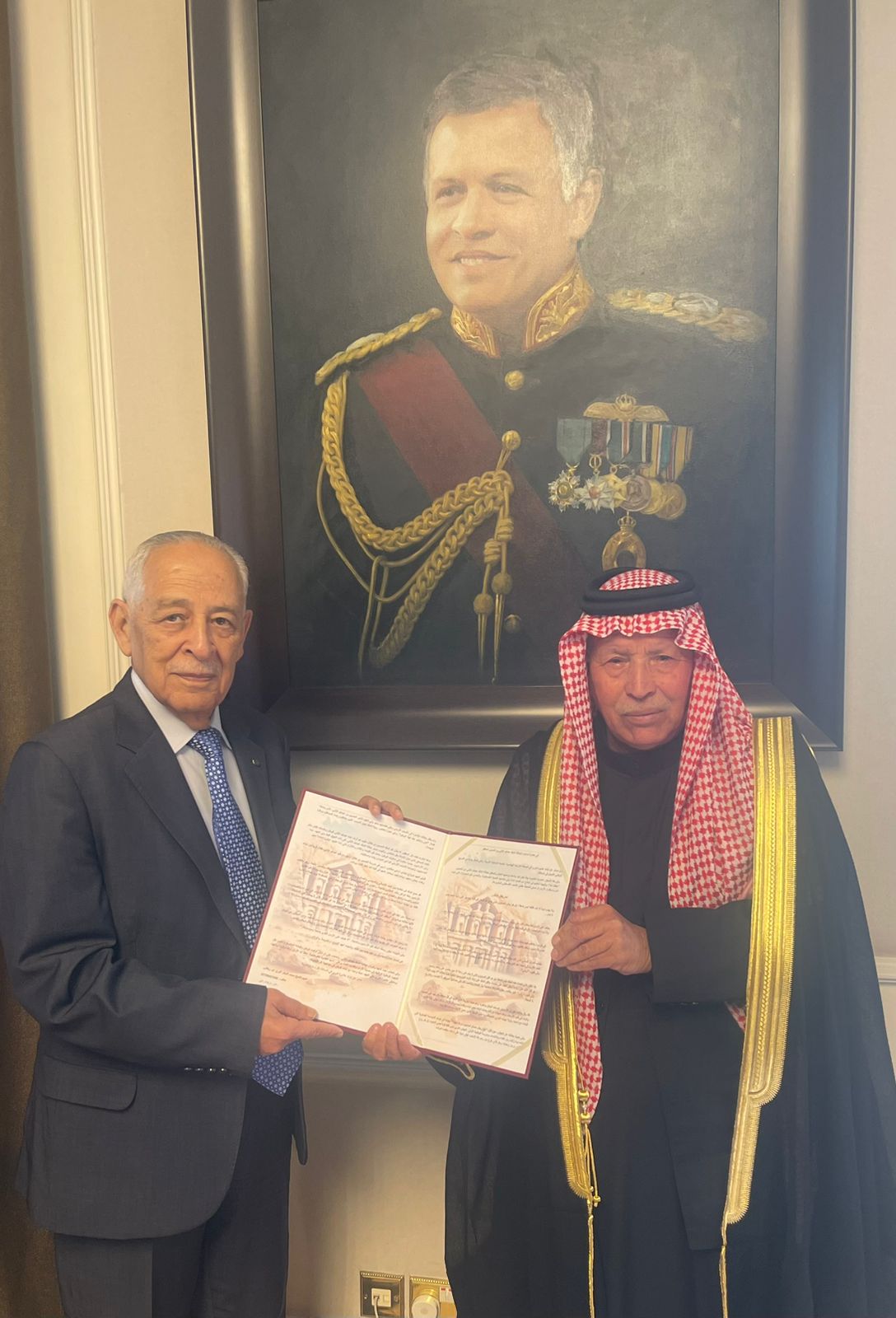 العيسوي يستقبل شيخ عشيرة البري ناقلًا بيان ولاء ودعم لجلالة الملك وولي عهده