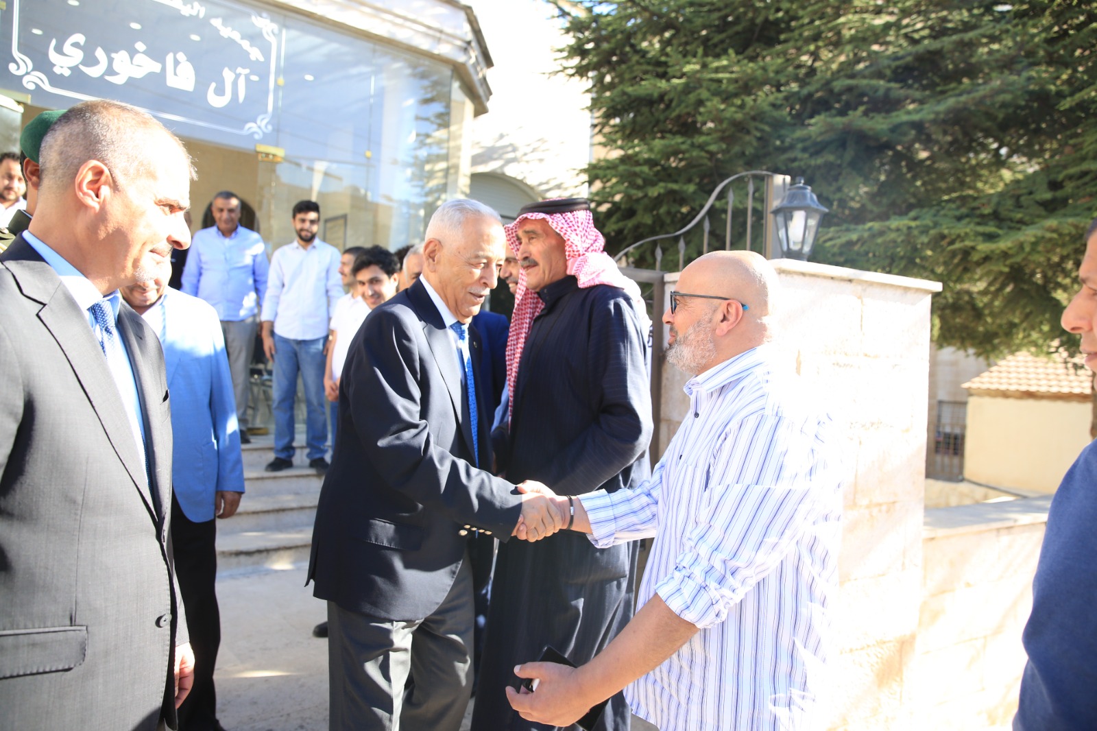 عشيرة الزبيدي تشكر جلالة الملك وولي العهد على تعزيتهم بوفاة الدكتور مفلح الزبيدي