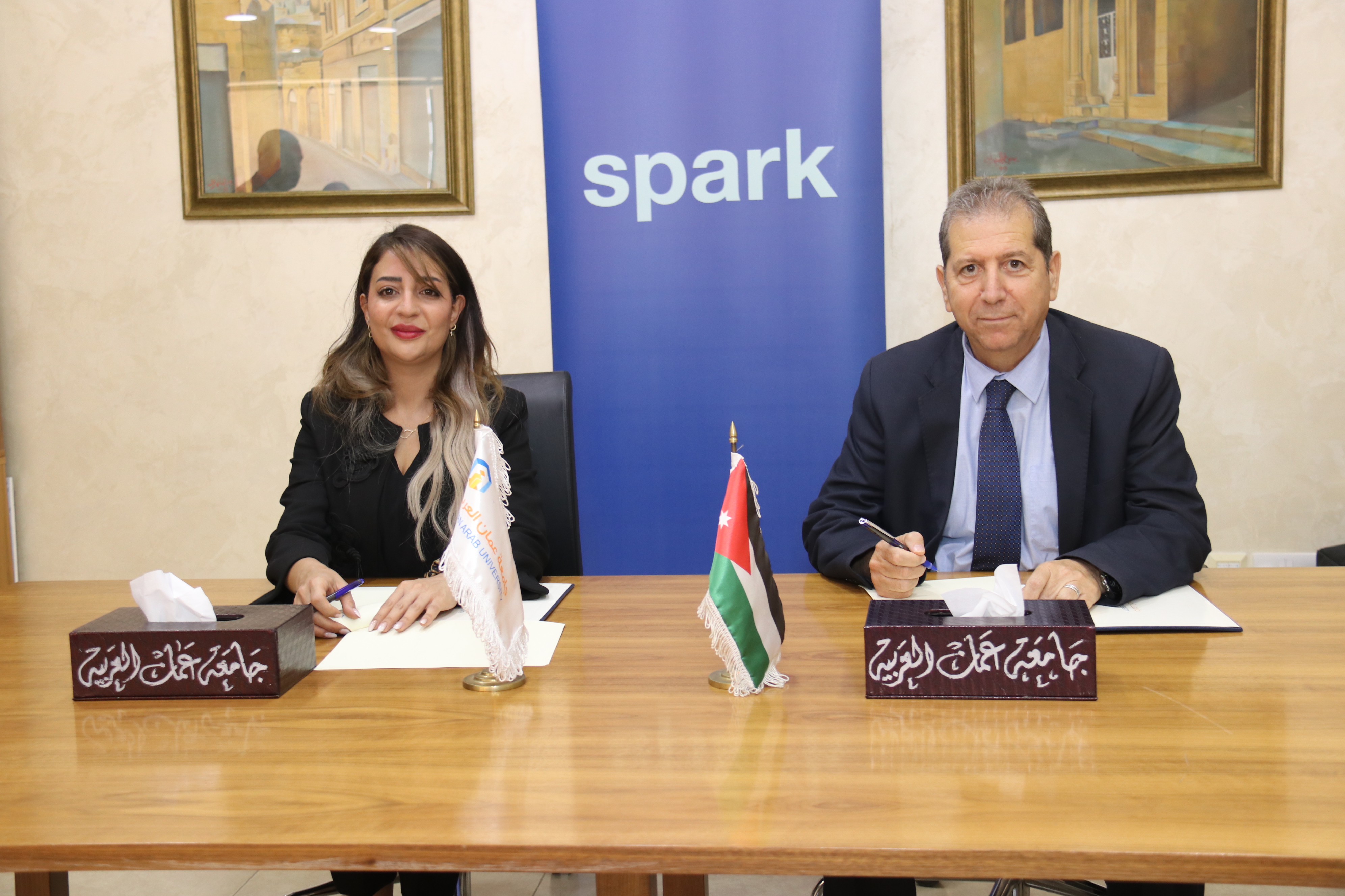جامعة عمان العربية ومنظمة سبارك / الأردن توقعان مذكرة تفاهم