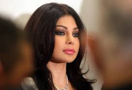 بقرار قضائي ..  هيفاء وهبي تعود للغناء في مصر