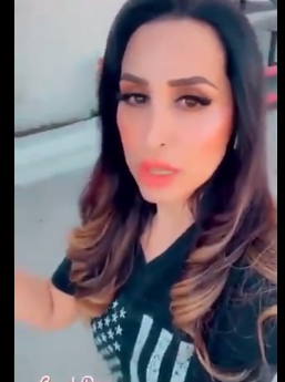 شاهد  ..  السعودية هند القحطاني تطالب بجلدها   ..  إلا عيالي!!