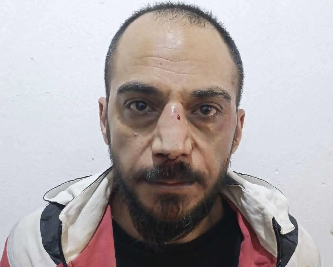 حقائق جديدة حول اعتقال سفاح مجزرة التضامن أمجد يوسف ..  وما علاقة "حلب البقرة" باقتحام منزله؟   - فيديو 