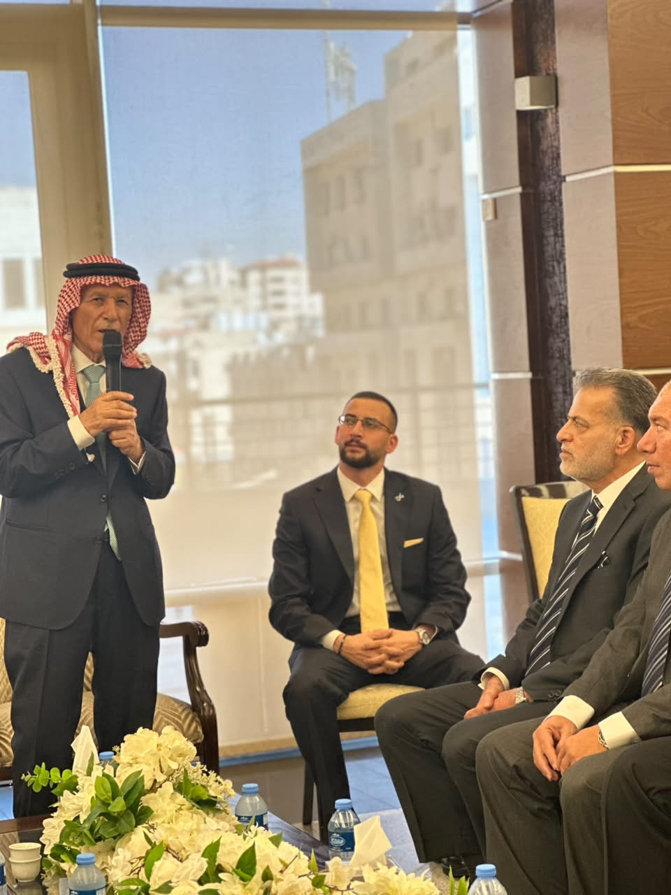 جاهة الكايد الكلوب و الأخرس  ..  النائب العرموطي طلب و كناكرية اعطى  ..  صور 