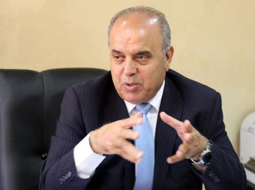 وزير التربية يكشف مصير معلم قام بضرب طالب 