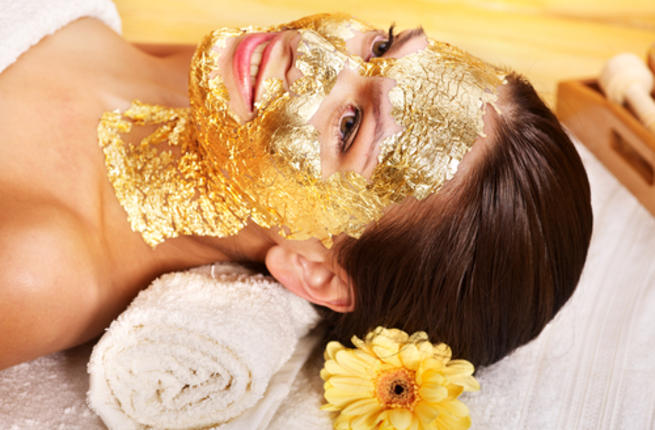 قناع الذهب: دليلك لإستخدام قناع الذهب للحفاظ على بشرتك