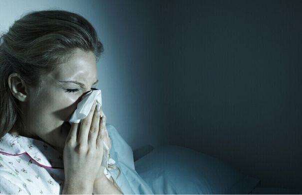 لماذا يتغير مزاجك عندما تصاب بنزلة البرد؟ ..  العلم يكشف السر أخيرًا
