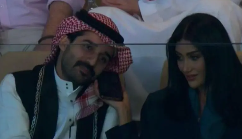 نجوم مسلسل شارع الأعشى يحضرون مباراة النصر والهلال