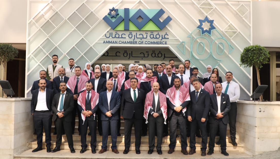 تجارة عمّان تنظم وقفة تضامنية مع شهداء الكرك وتشيد بجهود الأجهزة الأمنية في القبض على منفذي الجريمة الإرهابية
