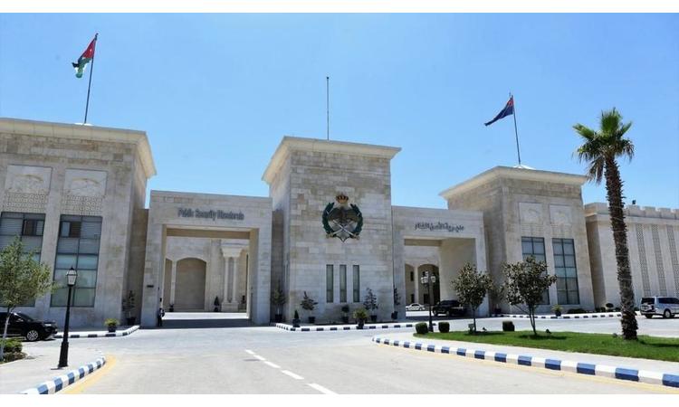 الأمن العام : تعاملنا مع 101 بلاغاً لحادث سقوط شظايا ونتج عنها أضرار مادية  