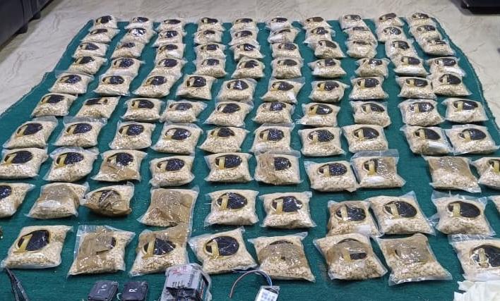 الجيش يطبق قواعد الاشتباك ويحبط محاولة تهريب مواد مخدرة بواسطة بالونات موجّهة