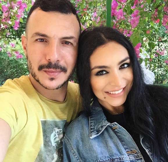 شاهدوا صور زوجات أشهر النجوم ..  من الاجمل بينهن؟