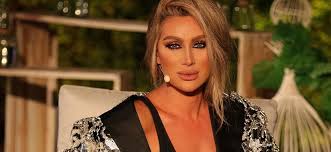 فنان لبناني يشّن هجوماً عنيفاً على مايا دياب: نجوميتك العظيمة مركبة تركيب متل شكلك