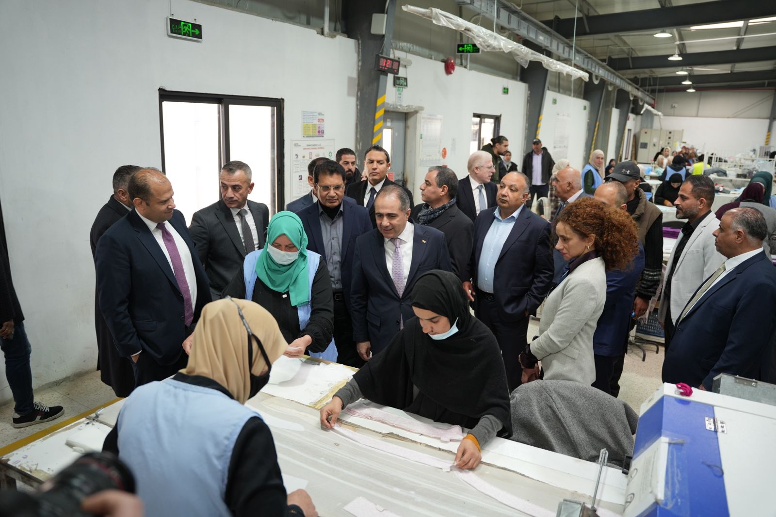 في زيارة ميدانية ..  وزير الاستثمار يعلن التوسعة الثالثة لمجمع الضليل الصناعي 