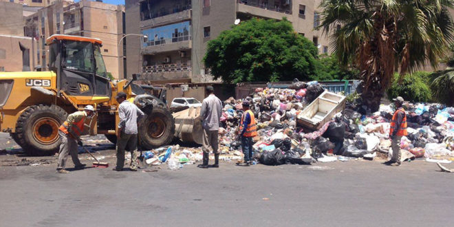 انهاء ازمة القمامة بعد استئناف عمل كوادر النظافة في البلديات