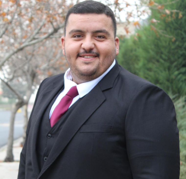 بمناسبة عيد ميلاده ..  القريوتي يتلقى التهاني من عائلته والأسرة الكشفية