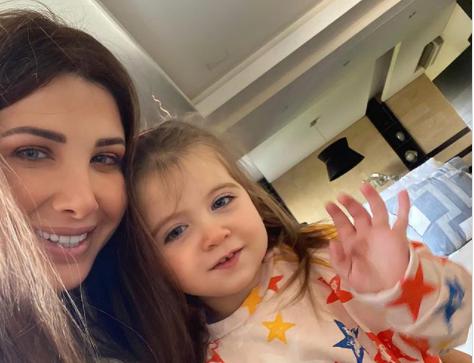 أحدث ظهور لنانسي عجرم مع ابنتها الصغرى