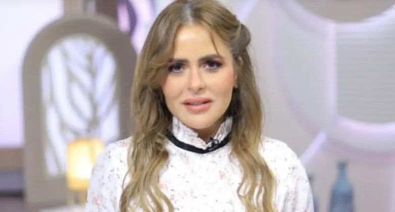 الحبس شهر وغرامة للإعلامية مها الصغير بواقعة سرقة اللوحات