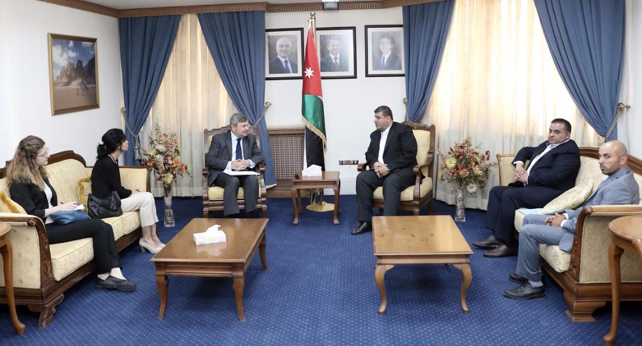 "فلسطين النيابية" تبحث والسفير التركي تعزيز العلاقات الثنائية 