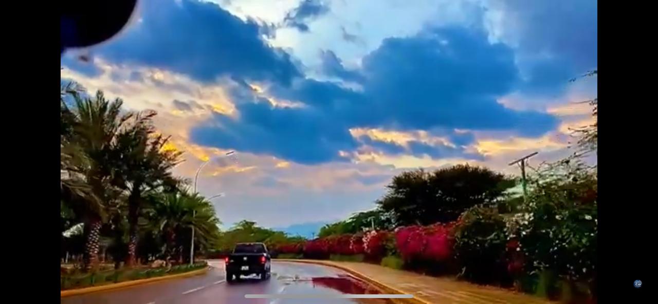 عقباوي بارع يسجل أجمل فيديو ساحر لمدينة العقبة غروب اليوم الجمعة  ..  فيديو