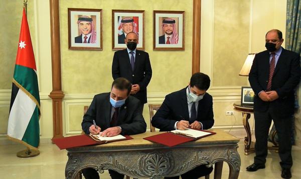 الخصاونة يرعى توقيع اتفاقية لتطوير واستدامة "درسك" 