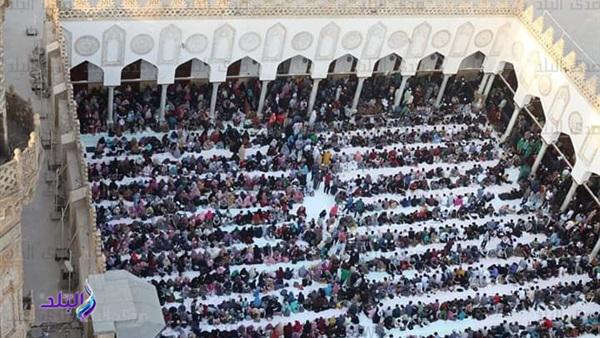 متى تكون ساعة الاستجابة يوم الجمعة؟