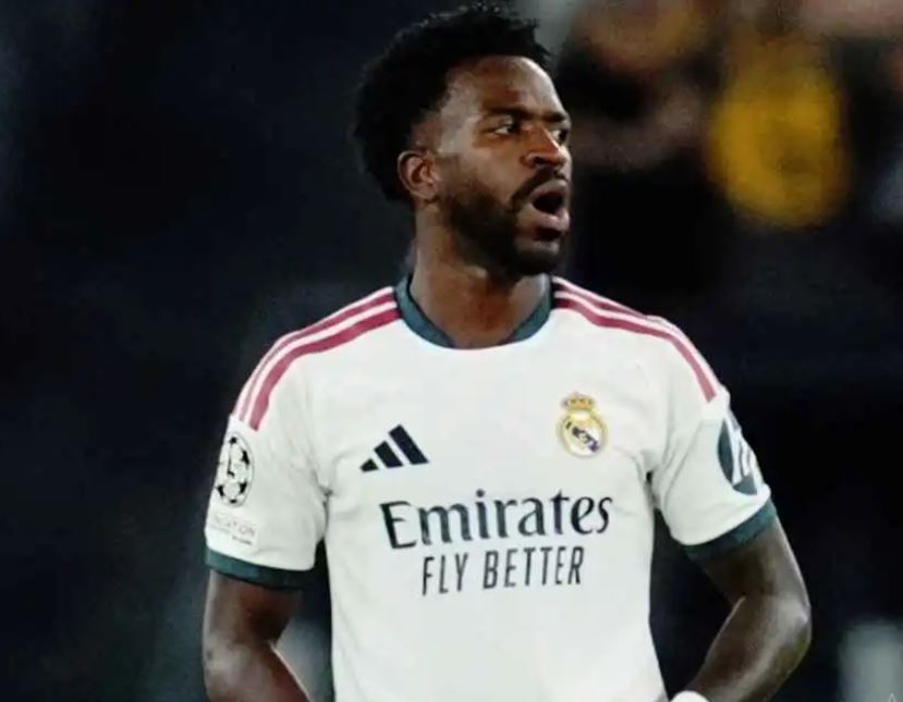 "لن يخبروه لكن سيحتفلون" ..  5 سعداء في ريال مدريد بـ"صفعة" فينيسيوس  