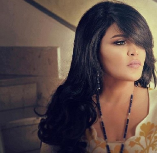 ما لا تعرفه عن احلام  ..   اخوها هددها "بالذبح" ان اصبحت فنانة  ..  و اكملت تعليمها من كلية الدراسات الاسلامية 