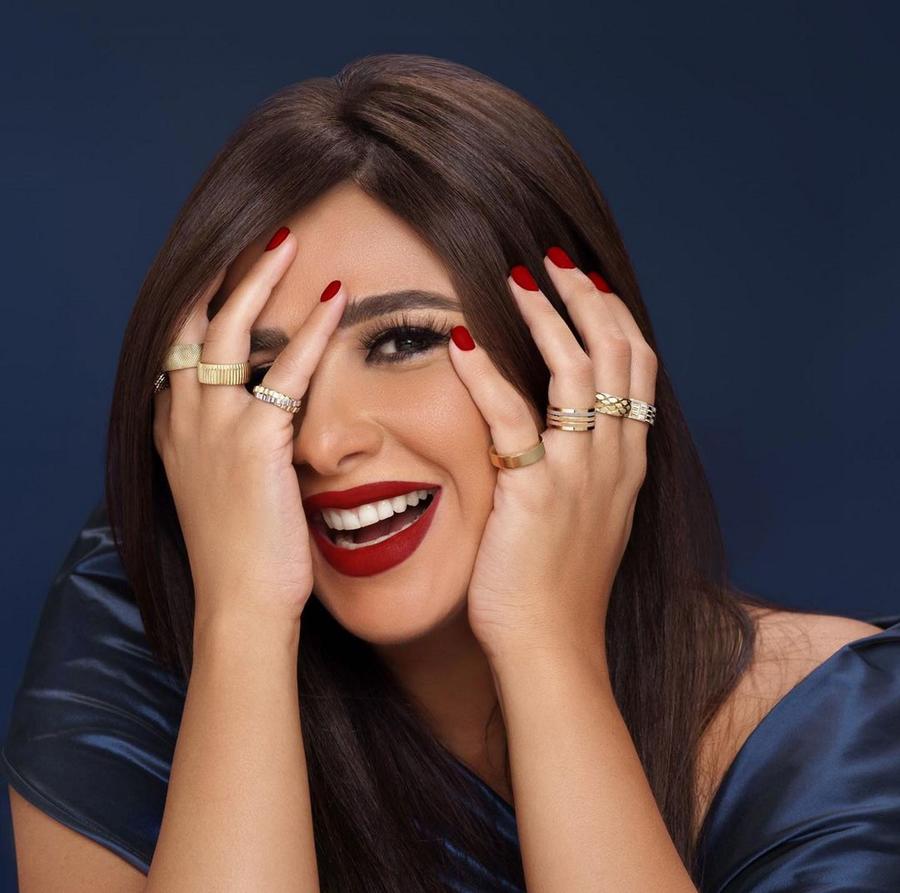 من تستحق لقب نجمة الجماهير؟  