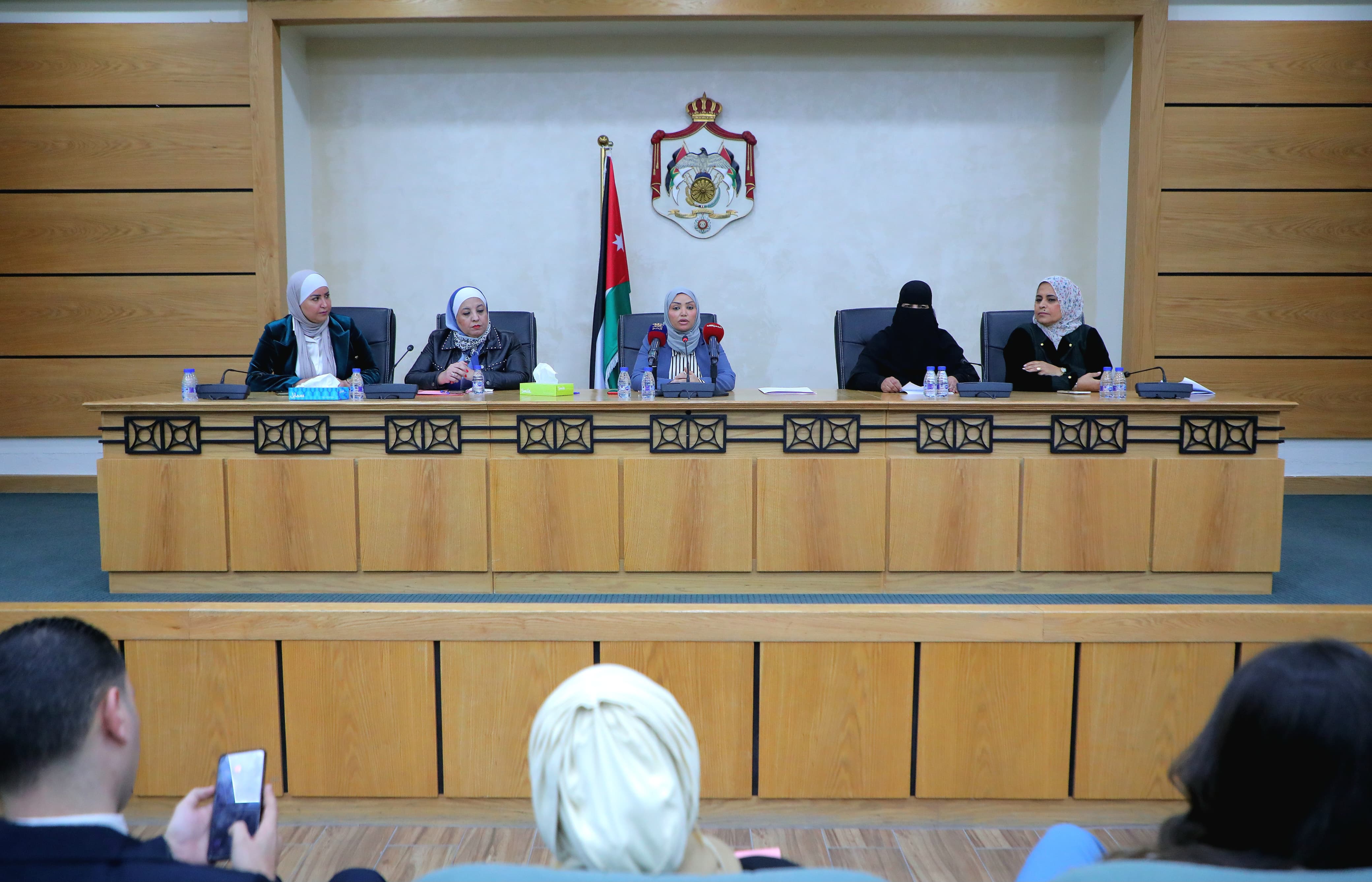 "الأسرة النيابية" تستعرض مسيرة المرأة الأردنية 