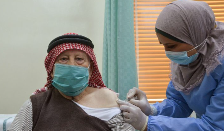 الأوبئة: قرابة المليون مسجلاً بمنصة اللقاح