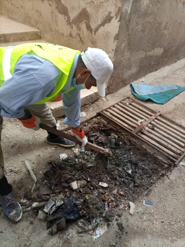 بلدية الزرقاء تنفذ حملة واسعة لتنظيف شبكات تصريف مياه الامطار 