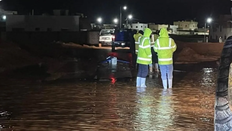 المفرق: شفط تجمعات المياه في عدد من المواقع