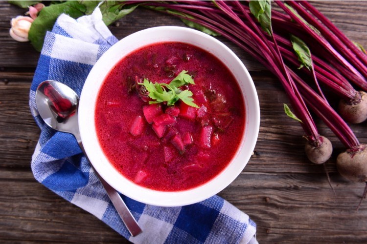 طريقة عمل شوربة الشمندر والبطاطس