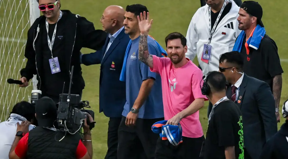 الهند تطلق اسم "ميسي" على شبل أسد ..  ما القصة؟