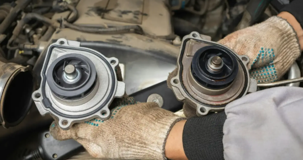 طرمبة الماء ودورها الحيوي في السيارة