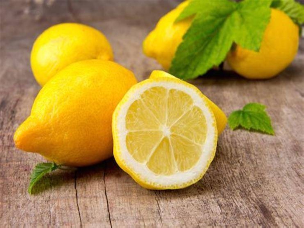 4 أشياء احذروا تنظيفها باستخدام الليمون