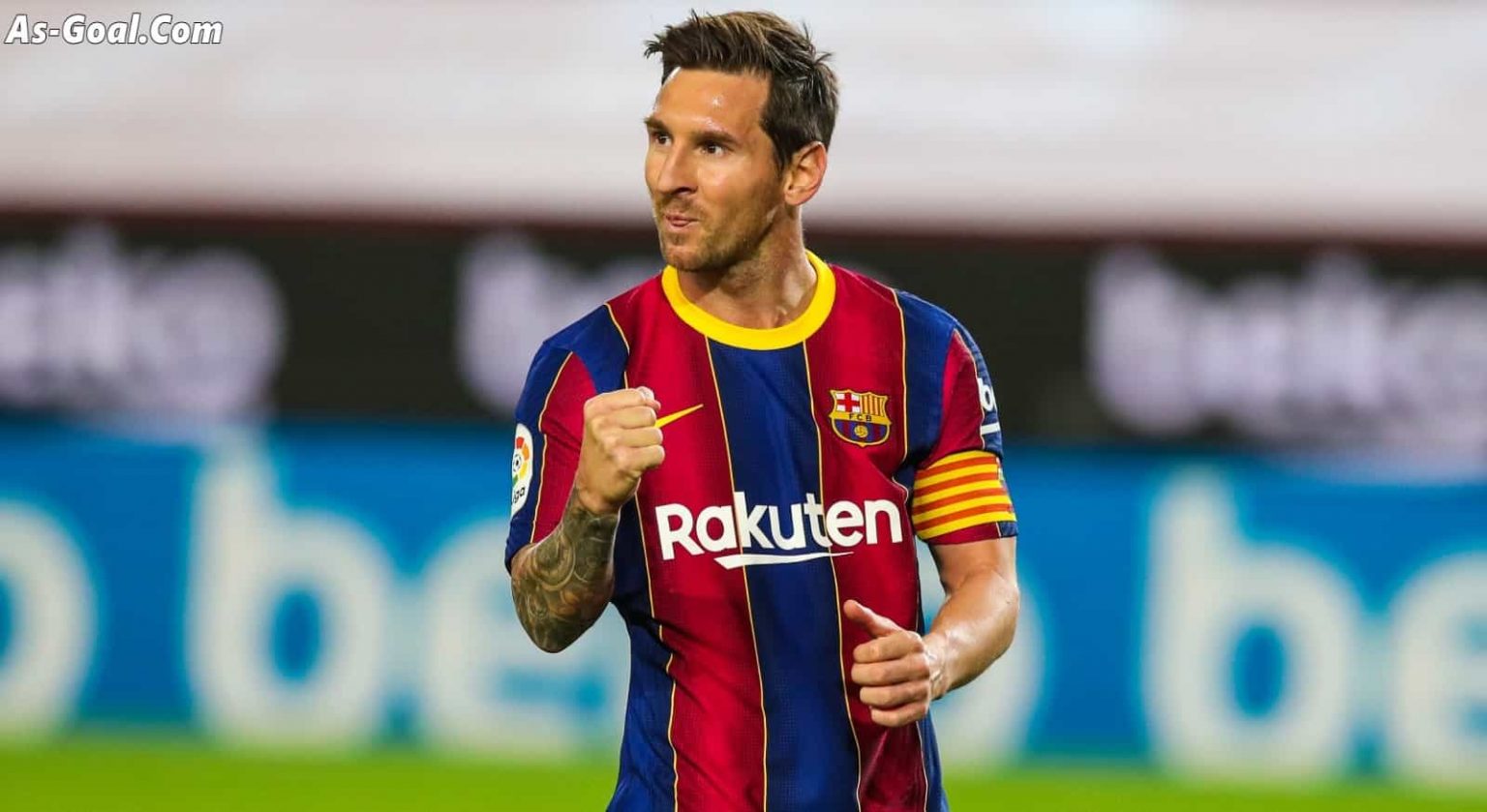 ميسي يعود إلى برشلونة تمهيداً لإمضاء عقده الجديد