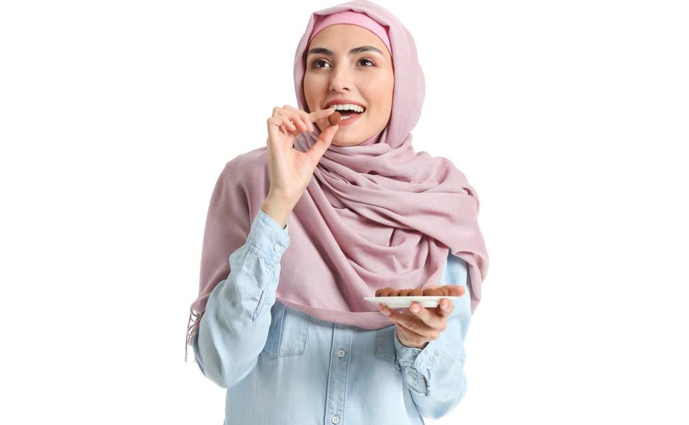 نصائح اختصاصية تضمن لكِ عدم زيادة الوزن في العيد