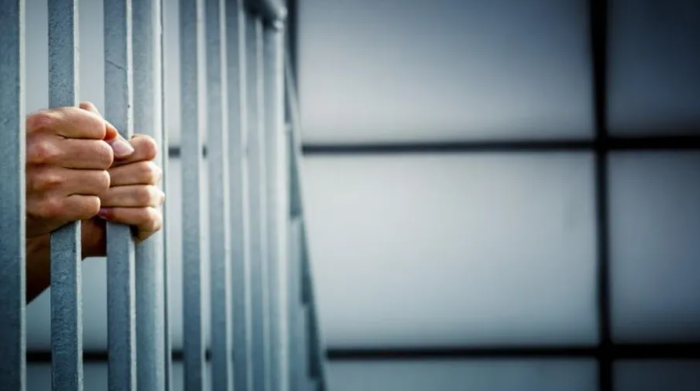 قانونيون: الحبس حتى 3 سنوات لمن يُروِّج لجماعة مُنحلَّة قانونًا