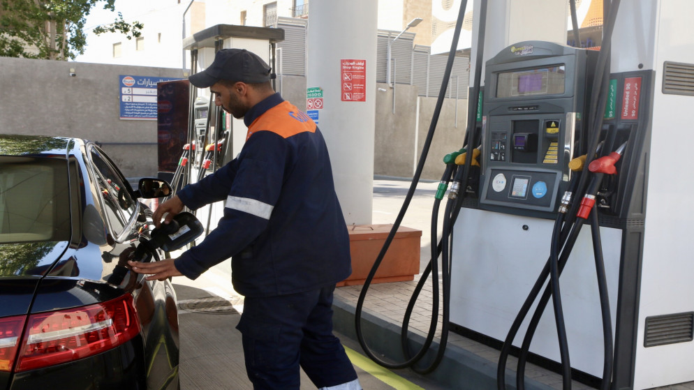 استقرار أسعار البنزين وانخفاض طفيف على مشتقات نفطية أخرى
