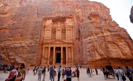 عشائر البدول تصدر بيانً هامً حول حادثة حافلة البترا   ..  تفاصيل 