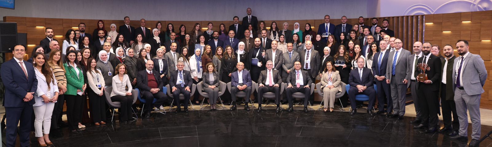 البنك العربي يكرّم موظفيه المتطوعين ضمن برنامجه للمسؤولية المجتمعية "معاً"