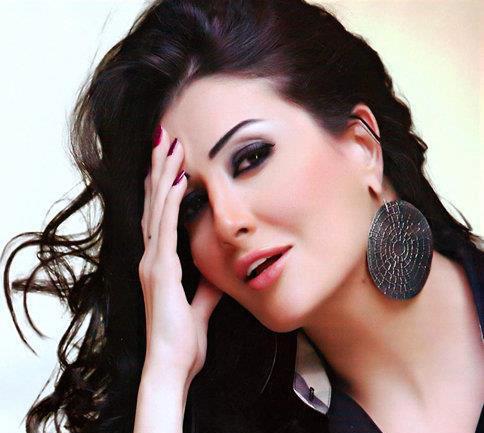 بالصورة  ..  “تاتو” غادة يثير أزمة مجدداً