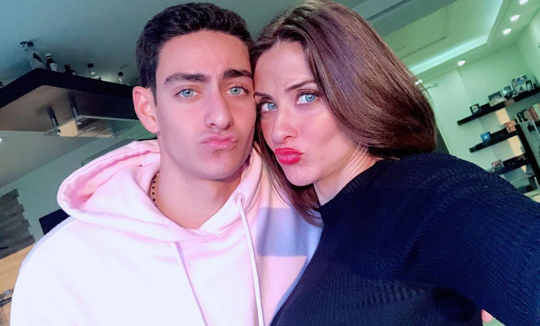 بالفيديو والصور  ..  هيدي كرم تهاجم جمهورها  "ناس مريضة ومجانين"