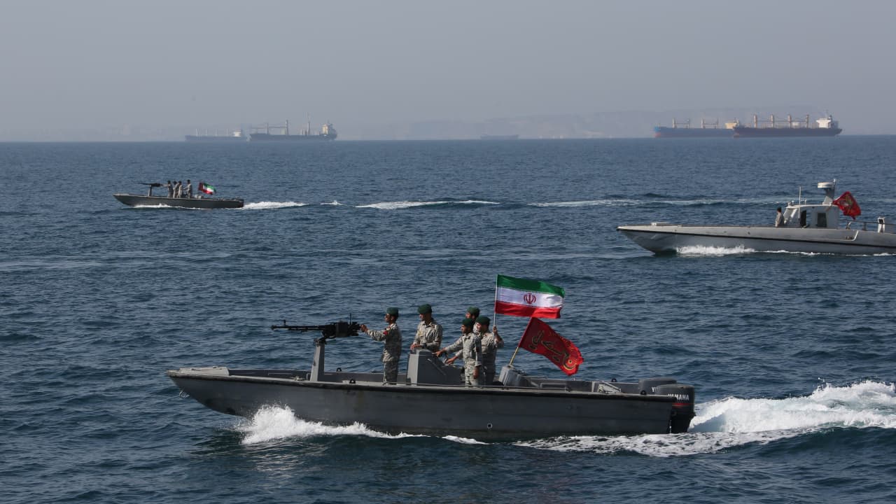 روبيو: إذا فتحت طهران مضيق هرمز فسنرفع الحصار البحري عن إيران