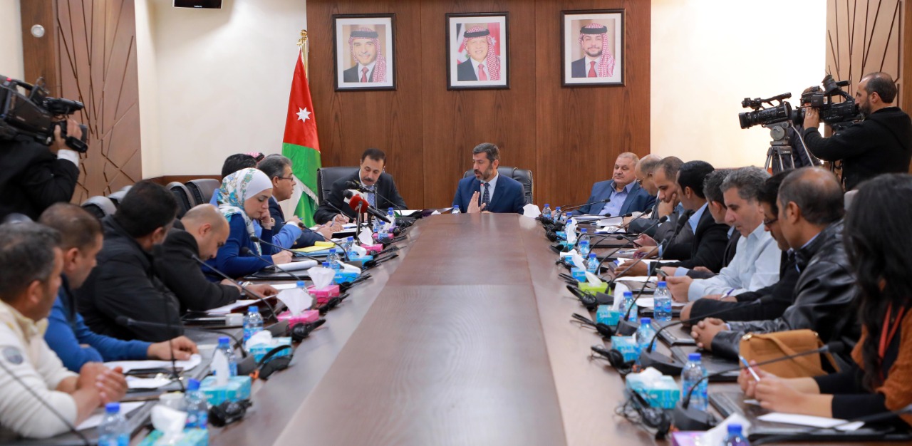 "إدارية النواب": سنعارض "الموازنة" بحال لم تتحسن رواتب موظفي الفئة الثالثة