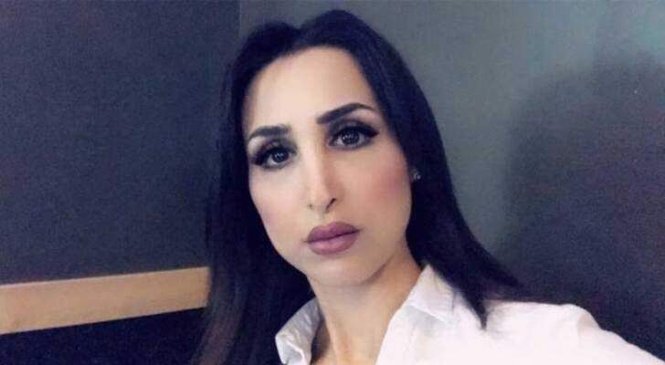 بالفيديو  ..  نجم سعودي شهير يخطب هند القحطاني
