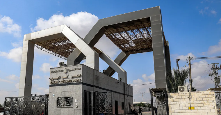 "إسرائيل" تستعد لفتح معبر رفح  ..  وتفتيش "عن بُعد" للمغادرين