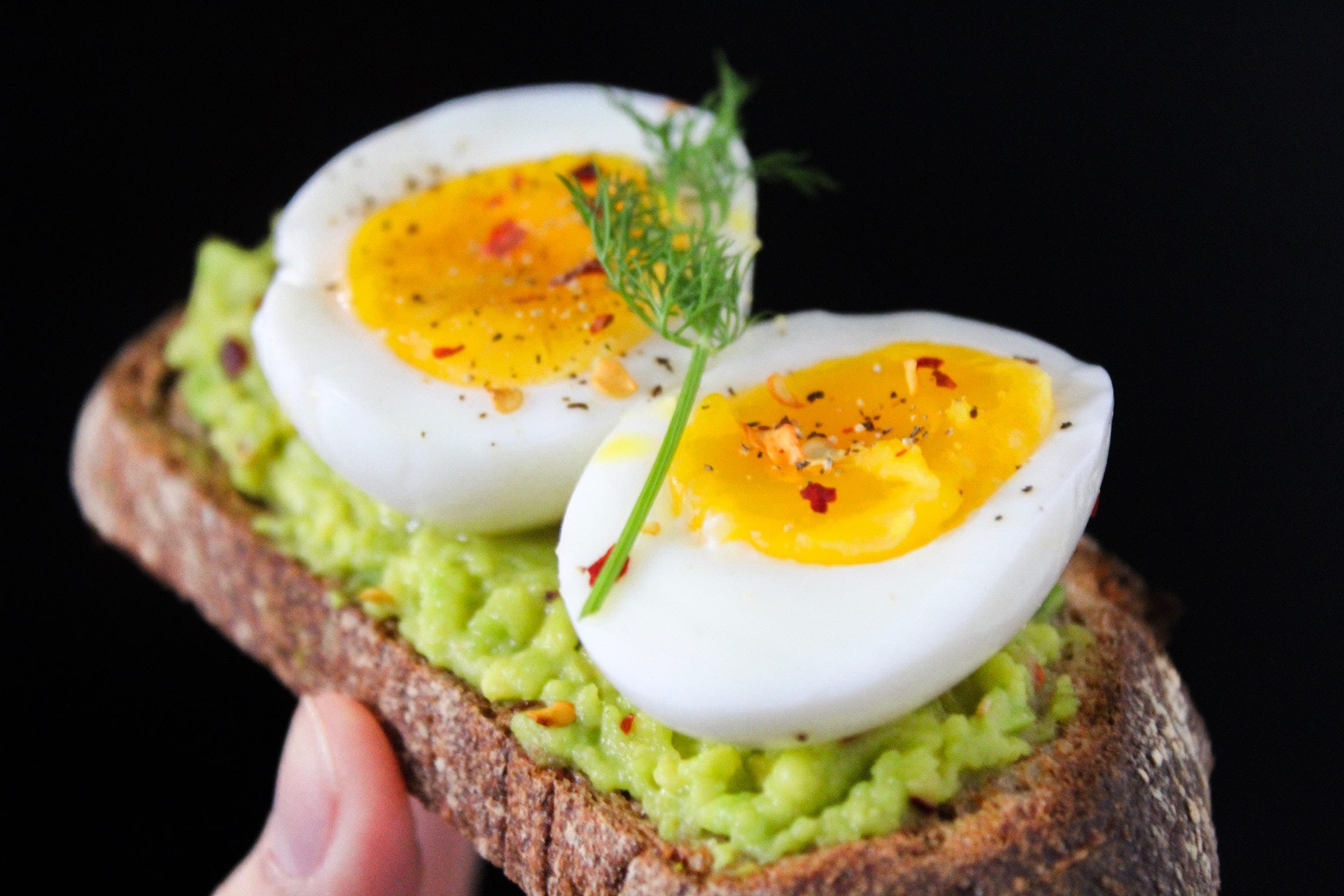  دراسة تكشف تأثير تناول نصف بيضة فقط يومياً على صحتك