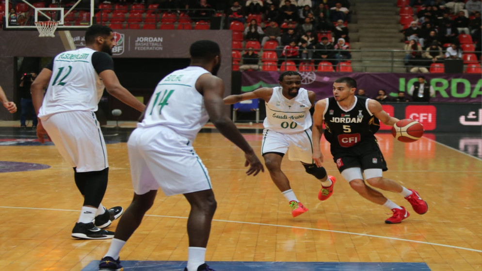 المنتخب الوطني لكرة السلة يفوز على نظيره السعودي 